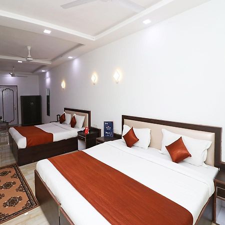 אגרה Oyo 11526 Hotel Apollo מראה חיצוני תמונה