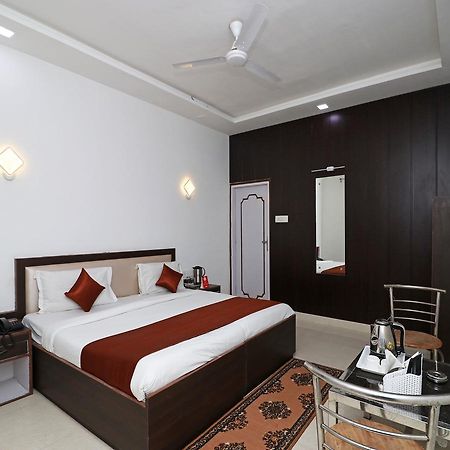 אגרה Oyo 11526 Hotel Apollo מראה חיצוני תמונה